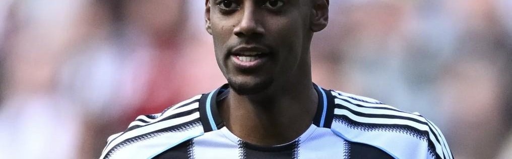 欧文：我不会批评伊萨克，球员短暂的职业生涯中机会很难得