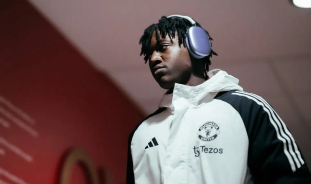 开云体育网页版-罗马诺：曼联认为梅努是青训+中场未来，将给予他更多保护