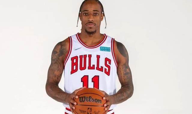 开云体育登录-相同剧情上演？湖人因不愿舍弃塔克再失猛龙传奇