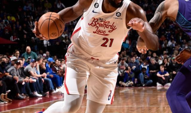 开云体育网站-赛季第二次50+！恩比德比肩上将 现役中锋独一档