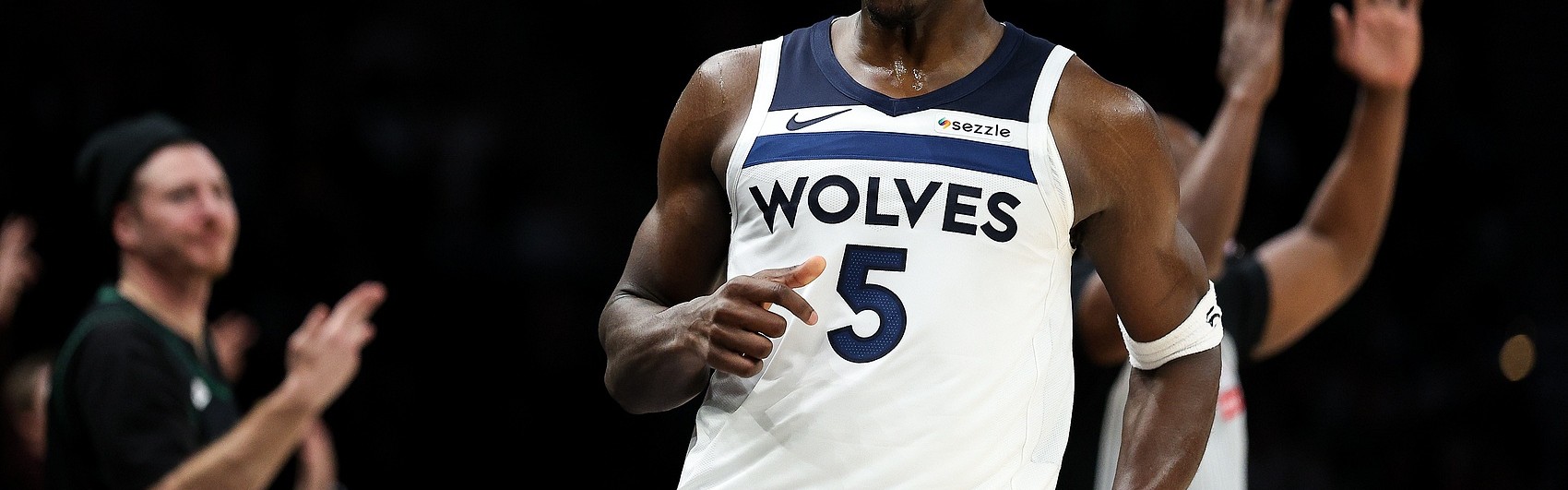 开云体育电脑版-场均28.9分5板3.8助！明天森林狼客战火箭 爱德华兹缺阵