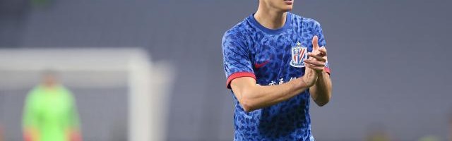 【中超】特谢拉点射邓涵文扳平 申花1比1平三镇登顶